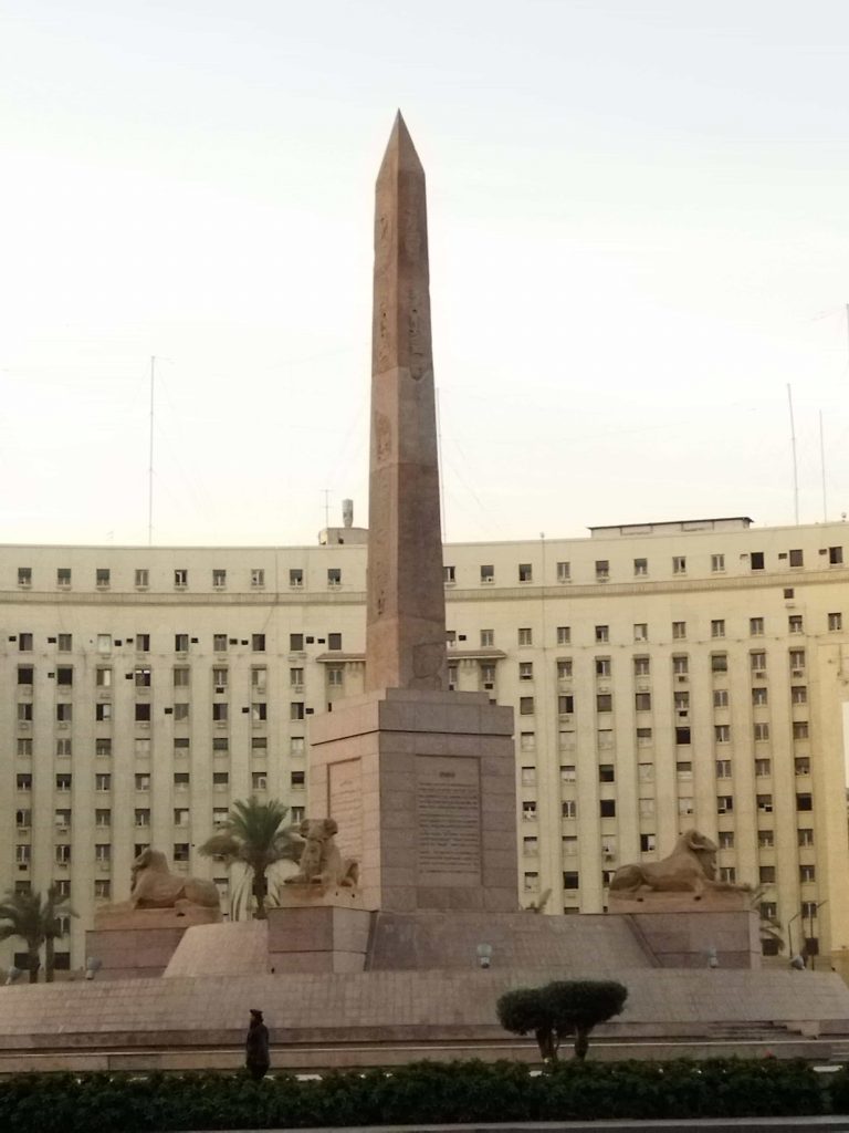 Tahrir Meydanı Obelisk, Kahire