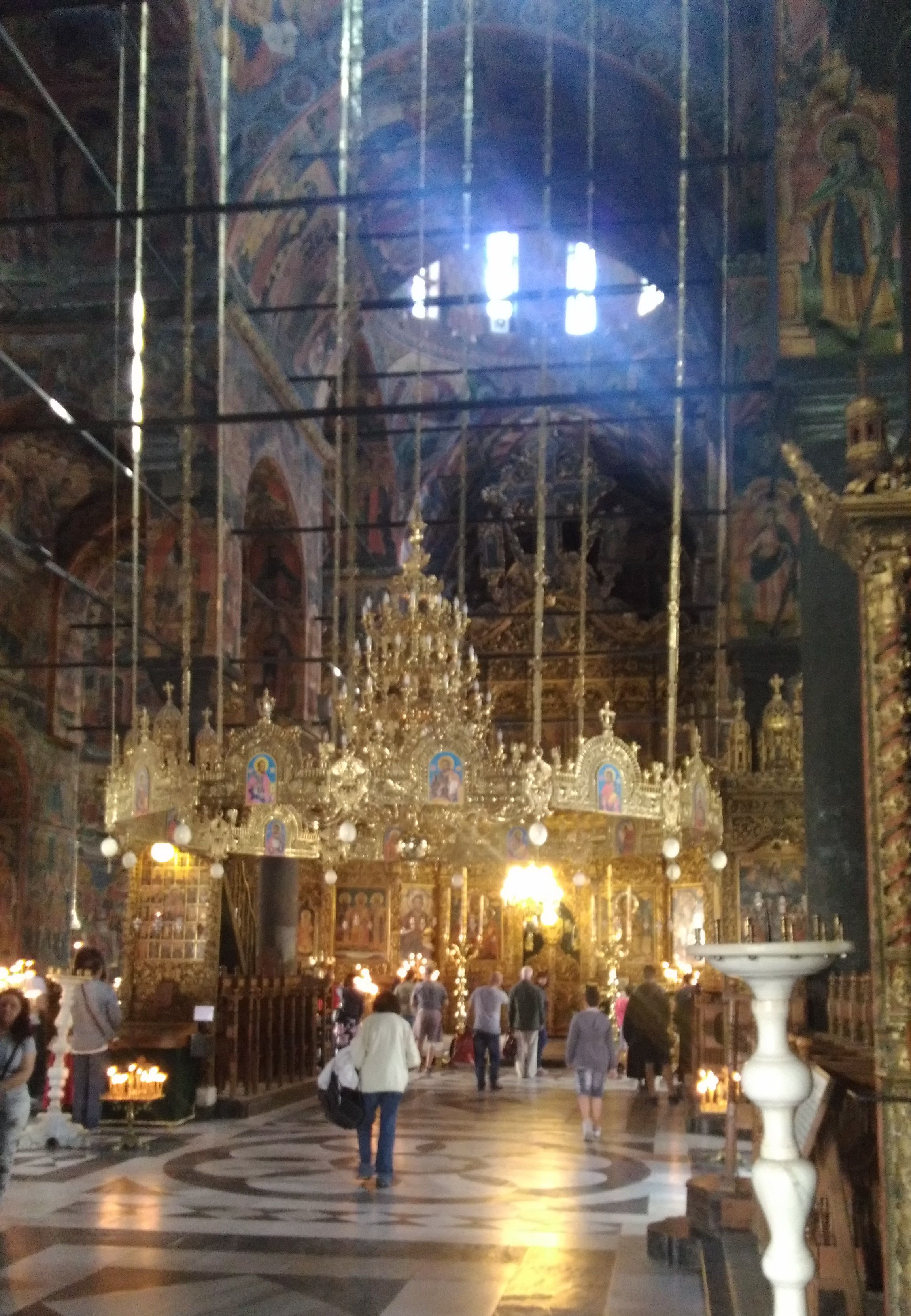 Rilski Manastırı'nın Görkemli Avizesi